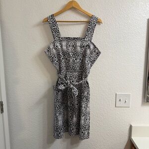 Never a wallflower Black And White shirt dress size large